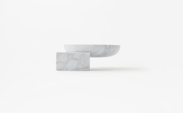 ciotola Underbowl S by nendo in marmo Bianco di Carrara, finitura levigata.