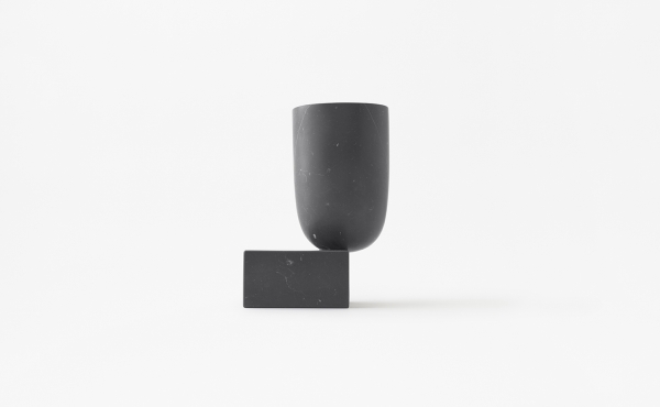 Undervase vase in black marquina marble design by nendo